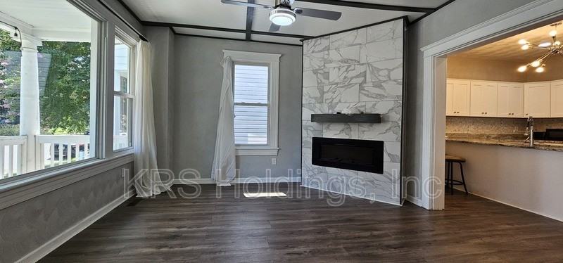 62 Elm Ave - Photo 4 of 22