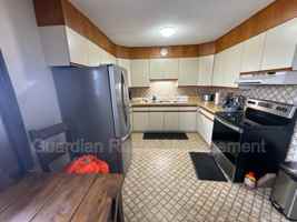 featured image of 39 Kingsway Dr W #6