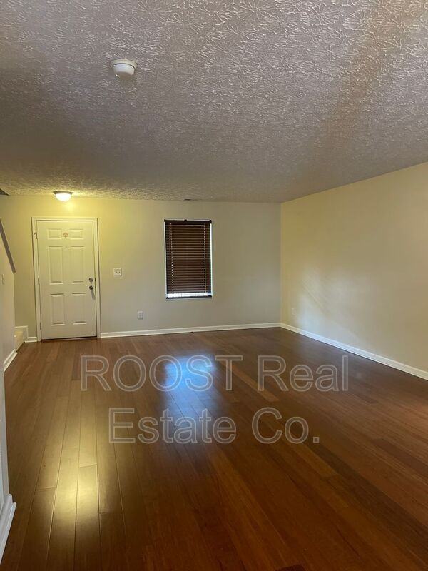 8003 Beardsley Ave - Photo 3 of 15