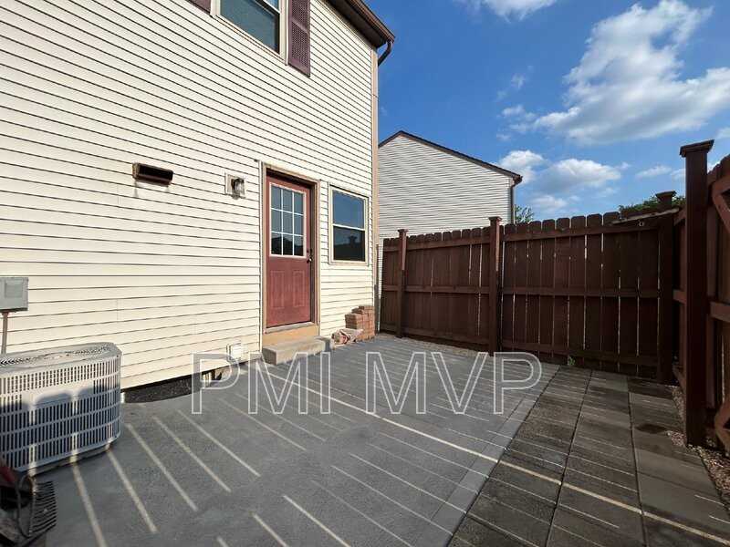 7385 Cimmaron Sta - Photo 2 of 16