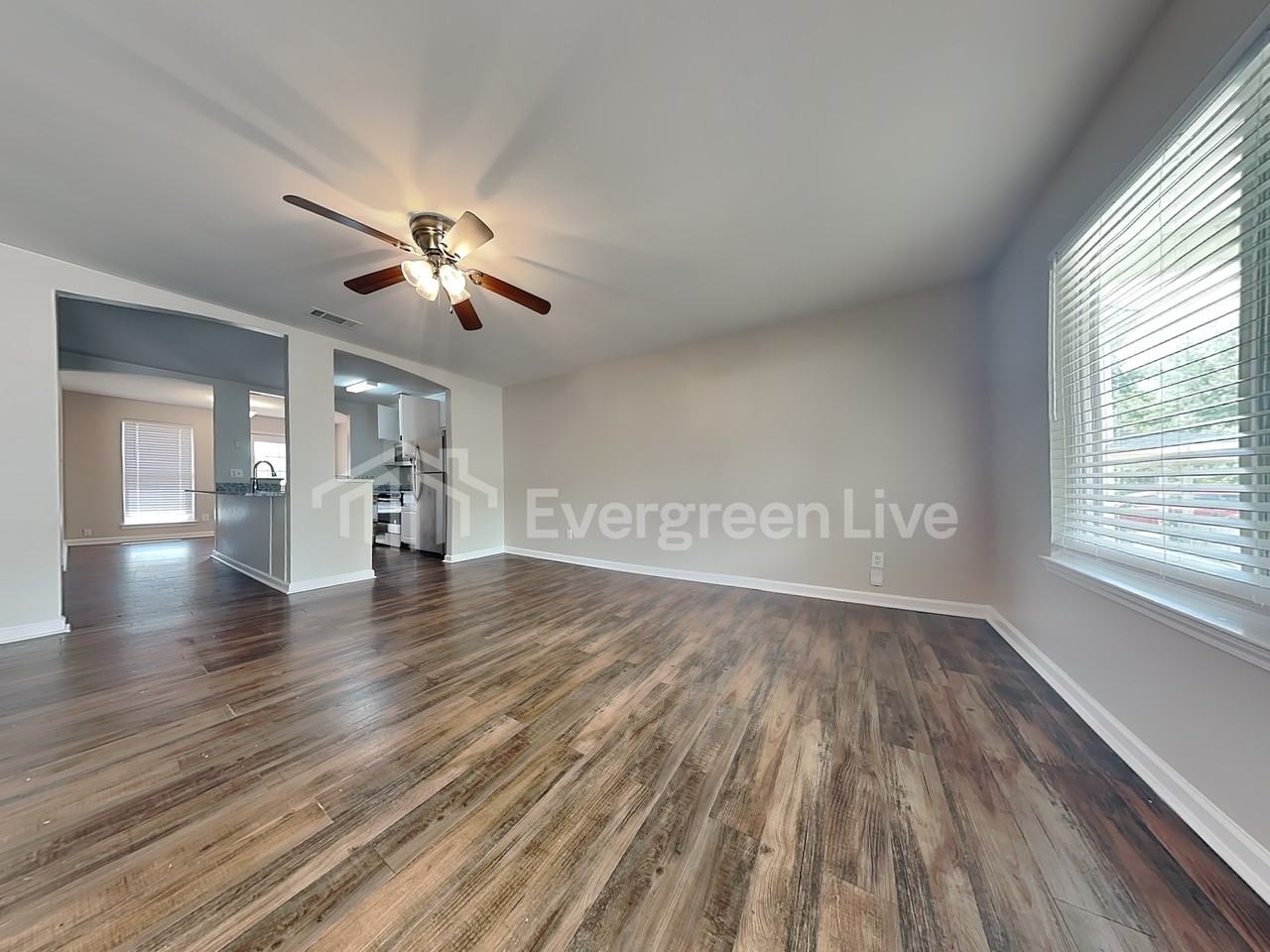 402 Tina Hely Ct - Photo 5 of 15