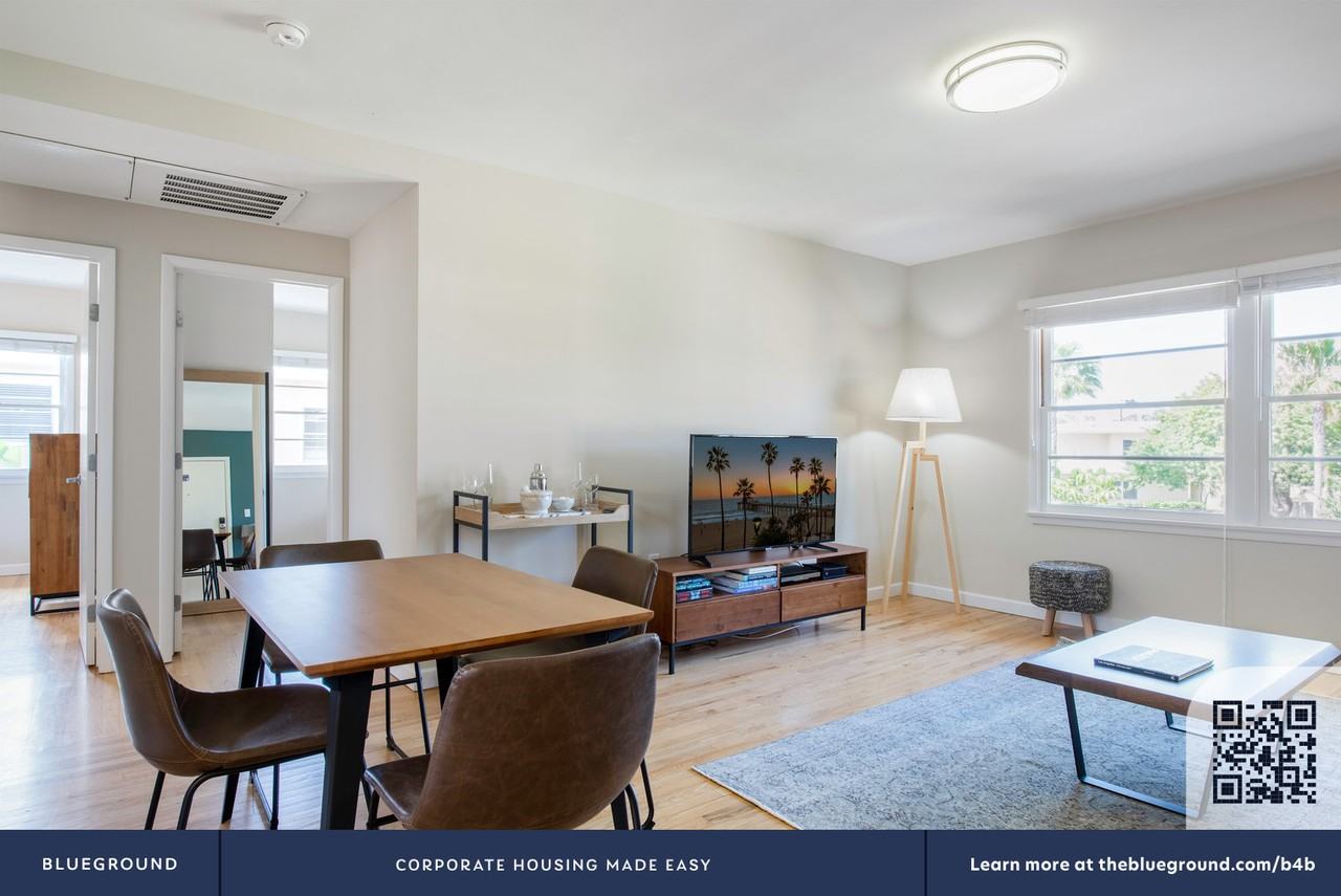 1405 Elkgrove Cir #71 - Photo 5 of 27