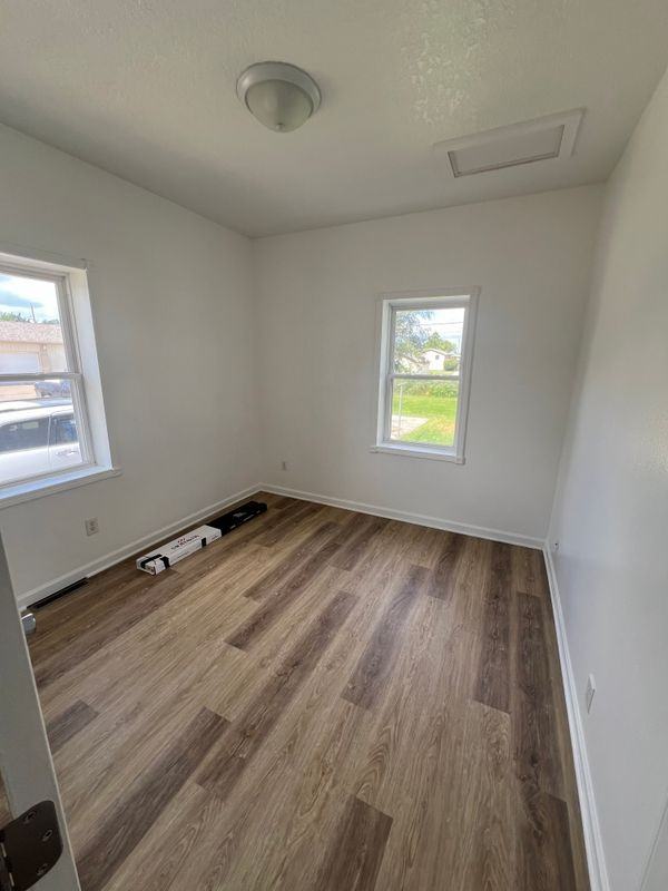 509 W Pleasant St - Photo 4 of 12