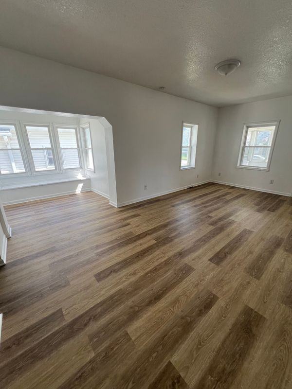 509 W Pleasant St - Photo 6 of 12