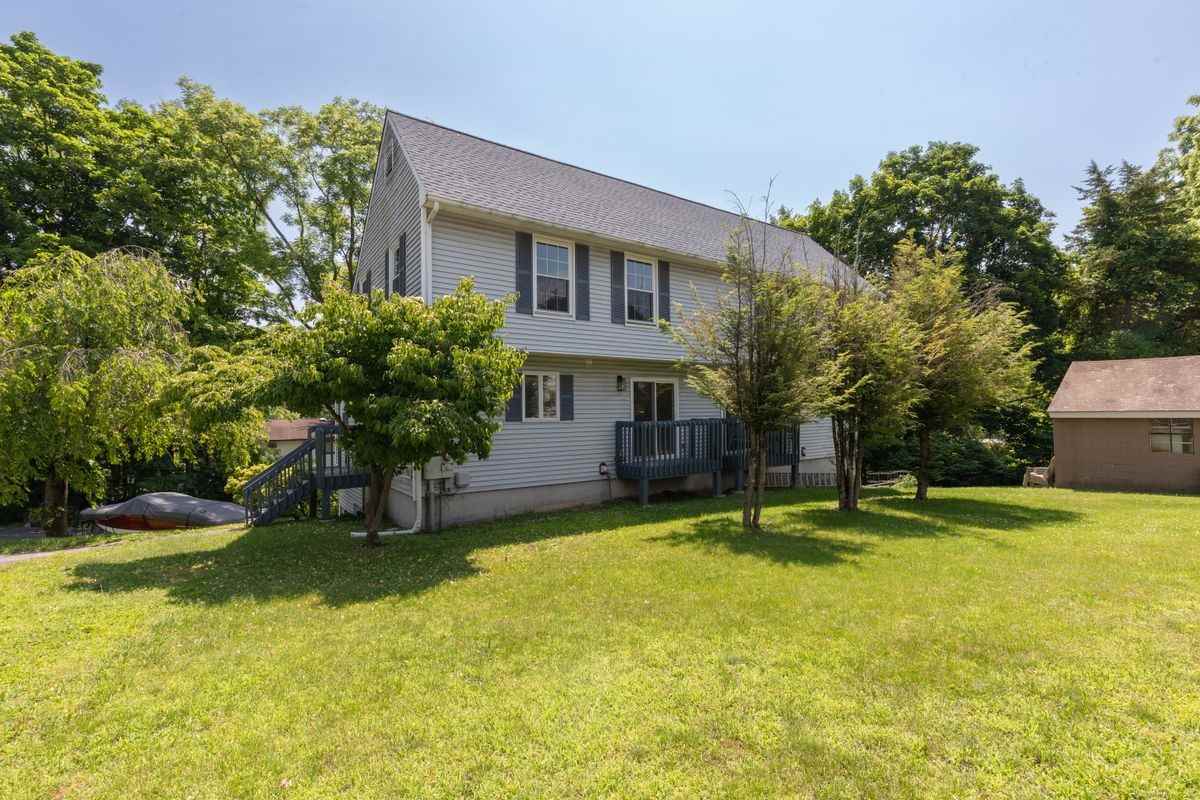 12 Beach St ## 14 - Photo 2 of 22