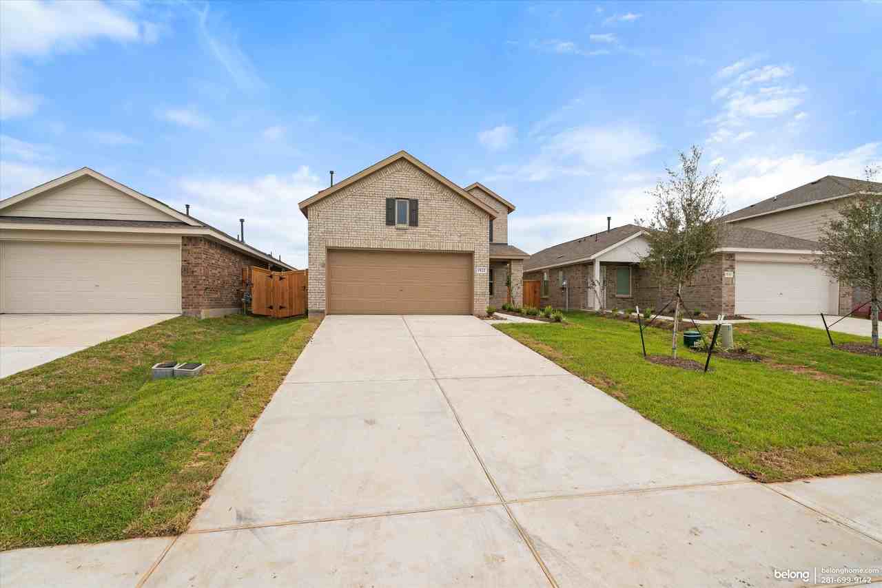 1522 Windrose Bnd - Photo 2 of 41