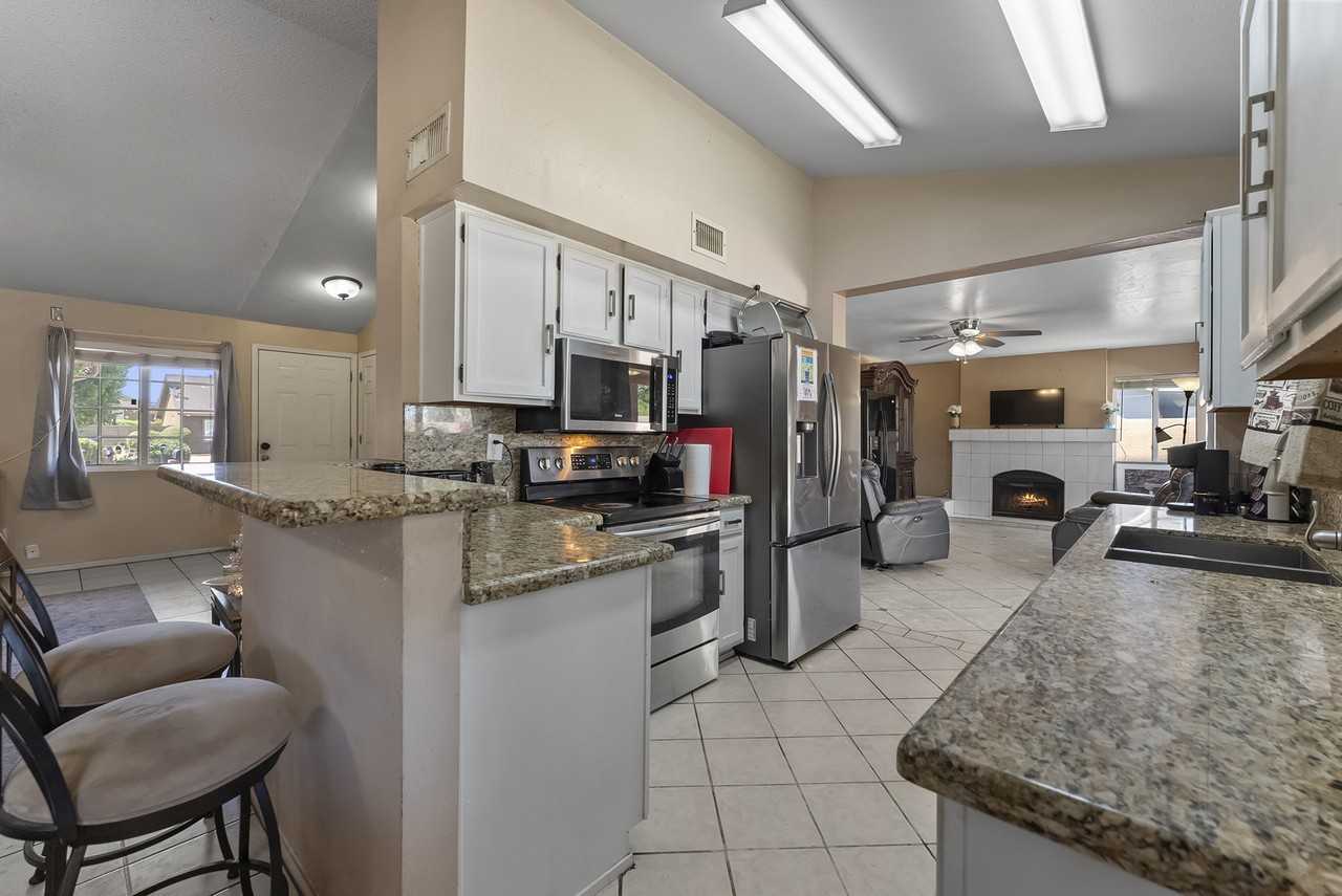 2326 E Folley St #3MASTER - Photo 7 of 28