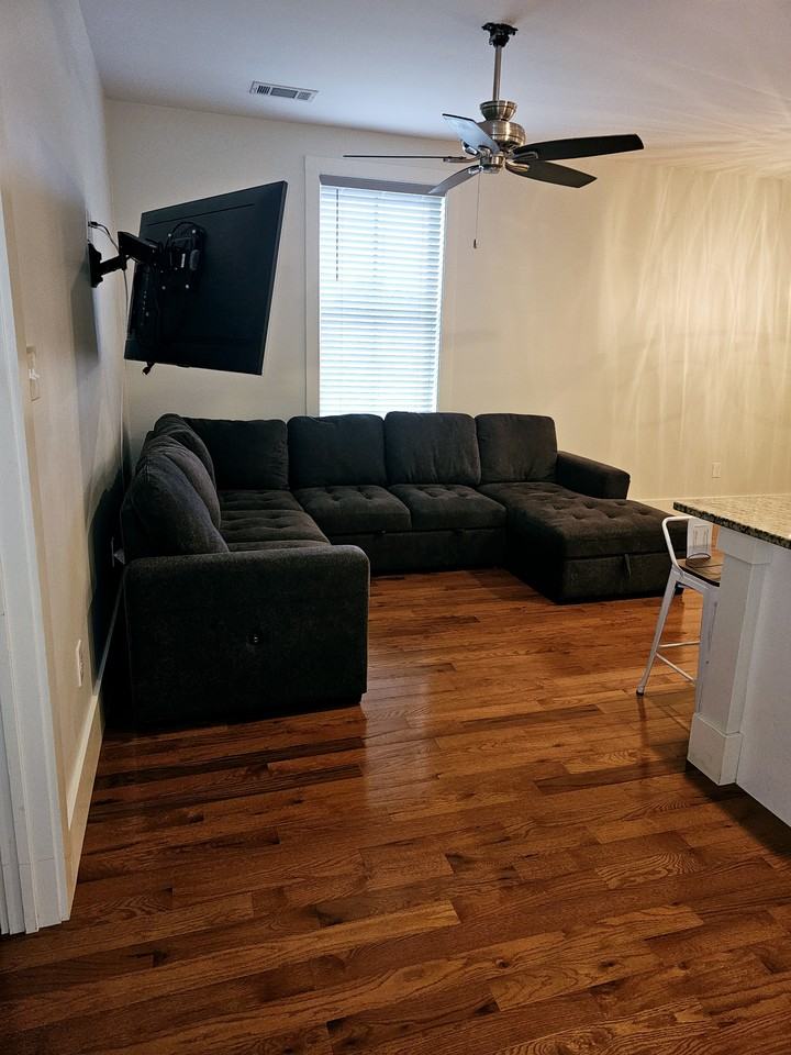 8515 Jeannette St #B - Photo 4 of 13