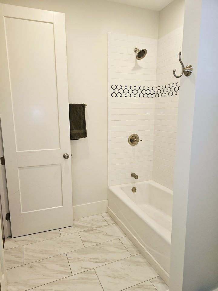 8515 Jeannette St #B - Photo 6 of 13