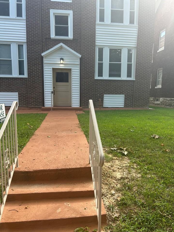 6312 Cates Ave #2E