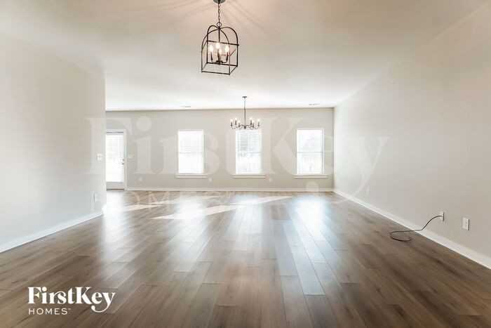 187 Crossroads Cir - Photo 2 of 16