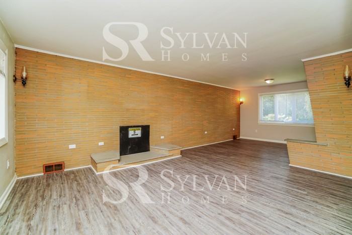 7305 Shannon Rd - Photo 3 of 15