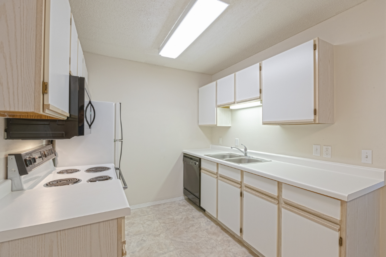 PEARLWOOD ESTATES - Photo 6 of 50