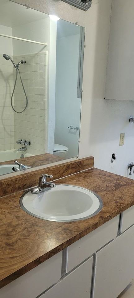 Family Tree - Photo 3 of 9