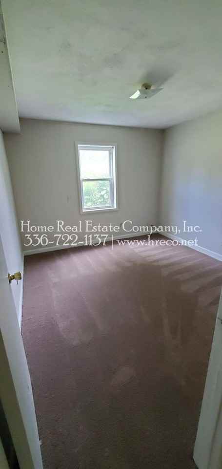 605 W 23rd St #A - Photo 5 of 7