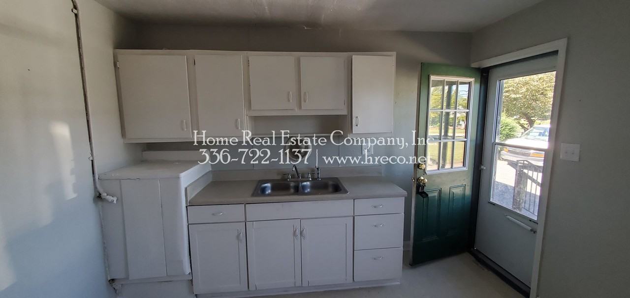 1338 Gray Ave #A - Photo 2 of 8