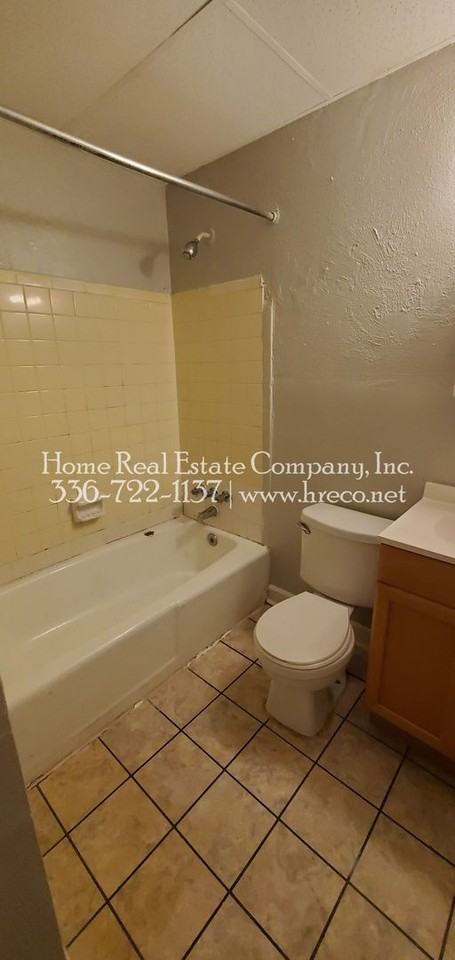 1338 Gray Ave #A - Photo 3 of 8