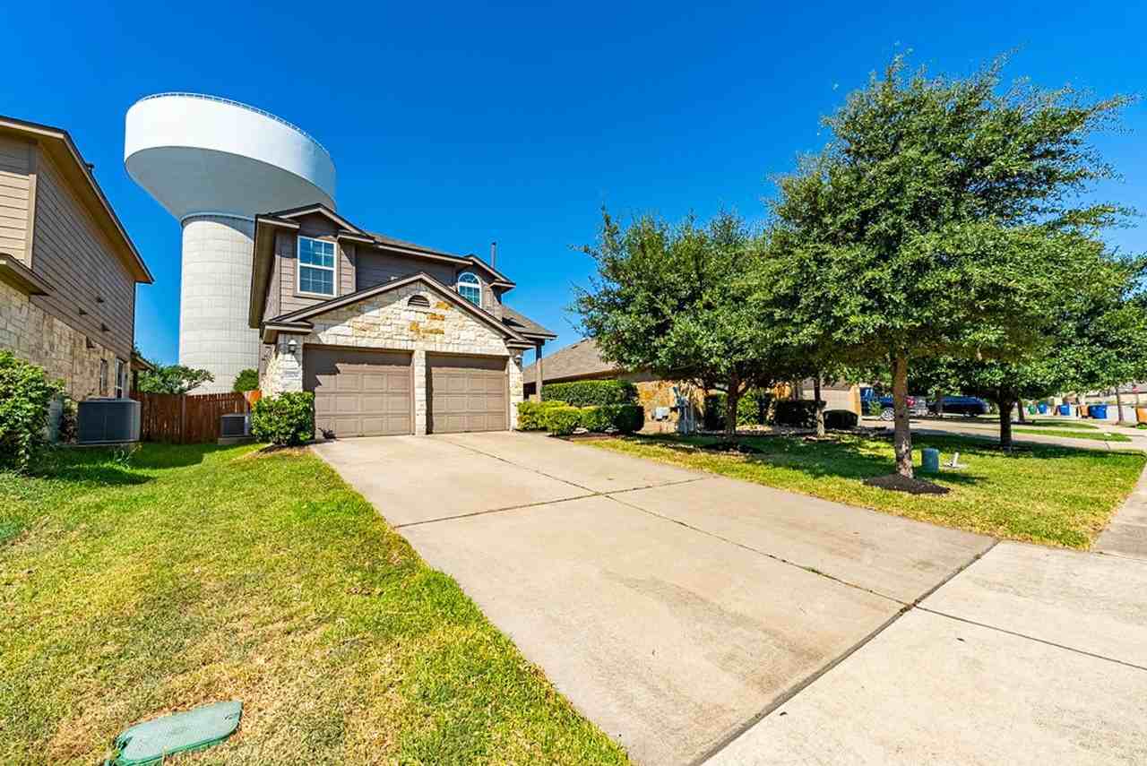 11608 Harpster Bend - Photo 3 of 24