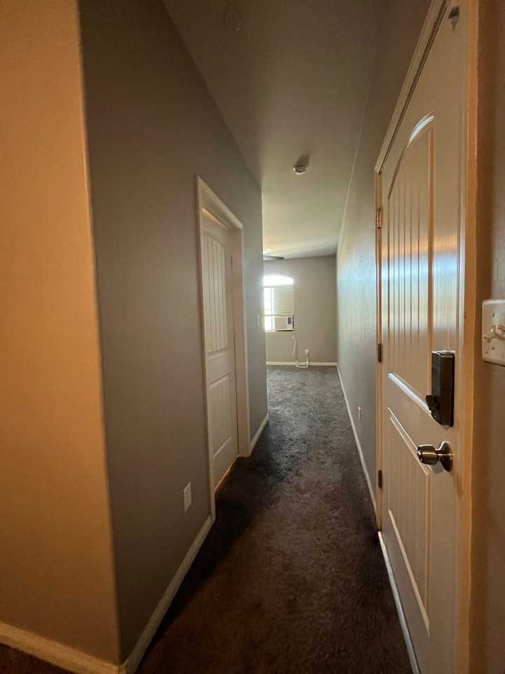 1506 Platea St - Photo 3 of 6