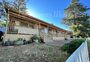 featured image of 445 S Stewart St