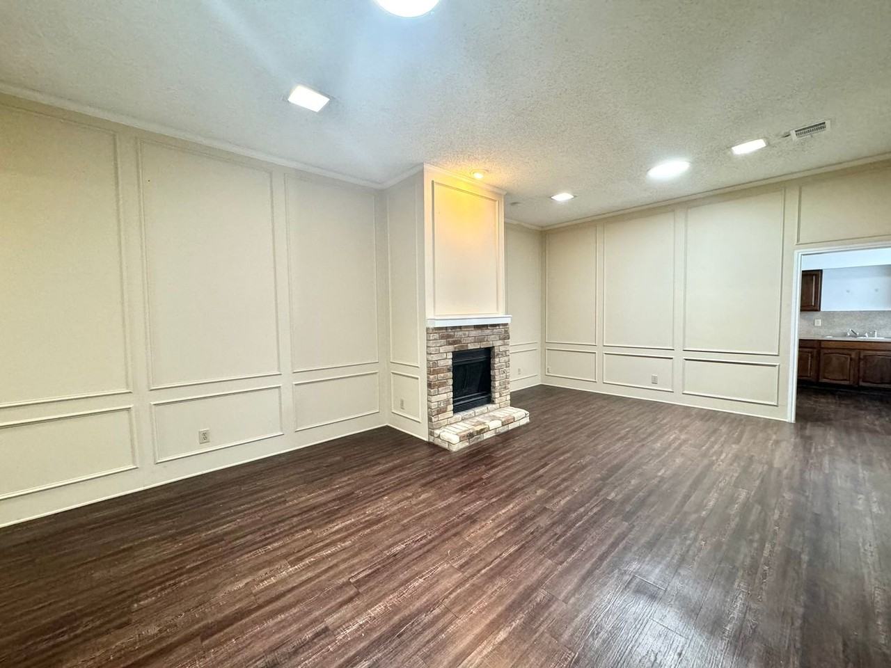 13217 Fall Manor Dr - Photo 2 of 12