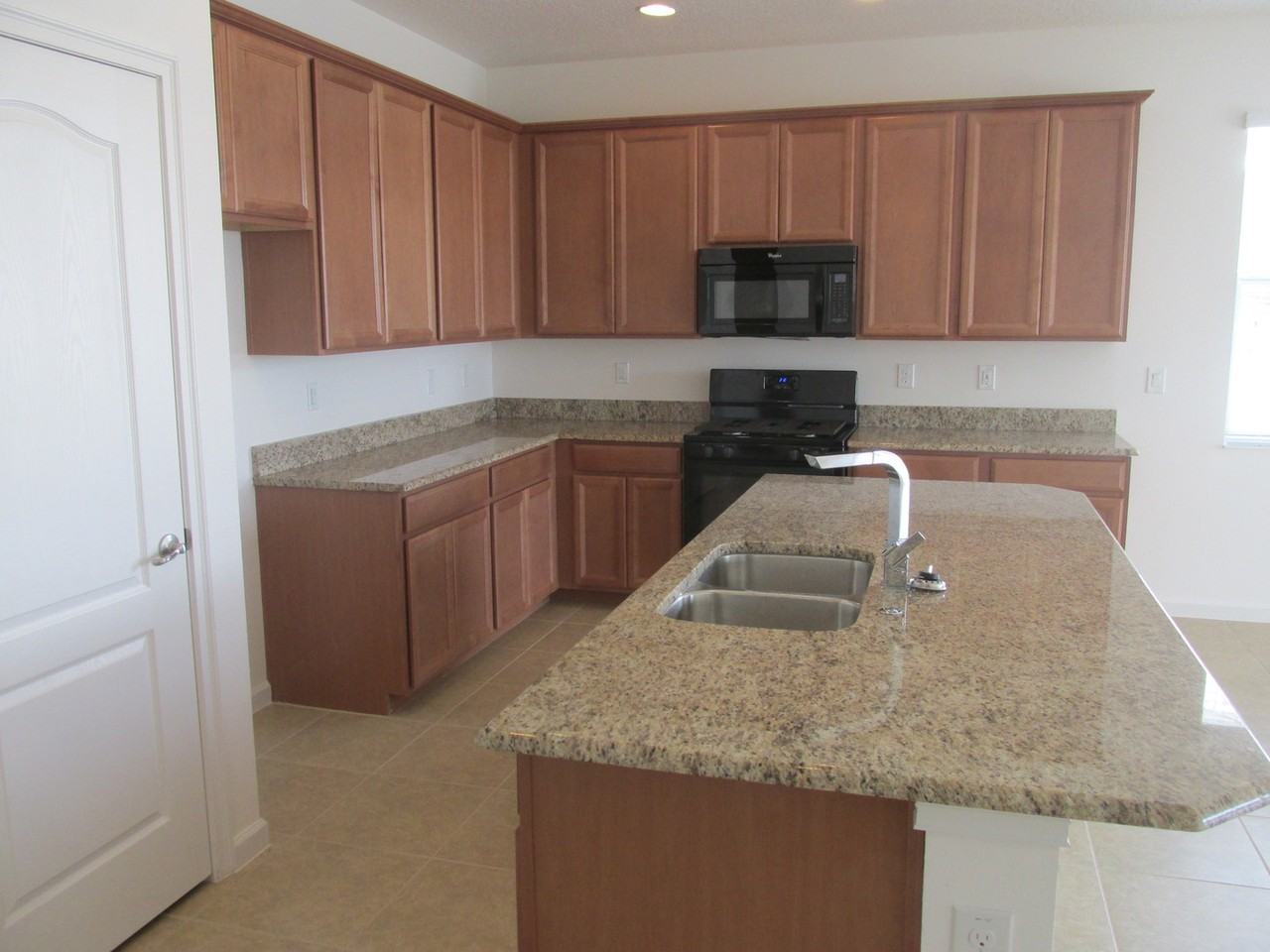 2292 Natoma Blvd - Photo 2 of 15