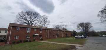 featured image of 725 Akron Dr #P