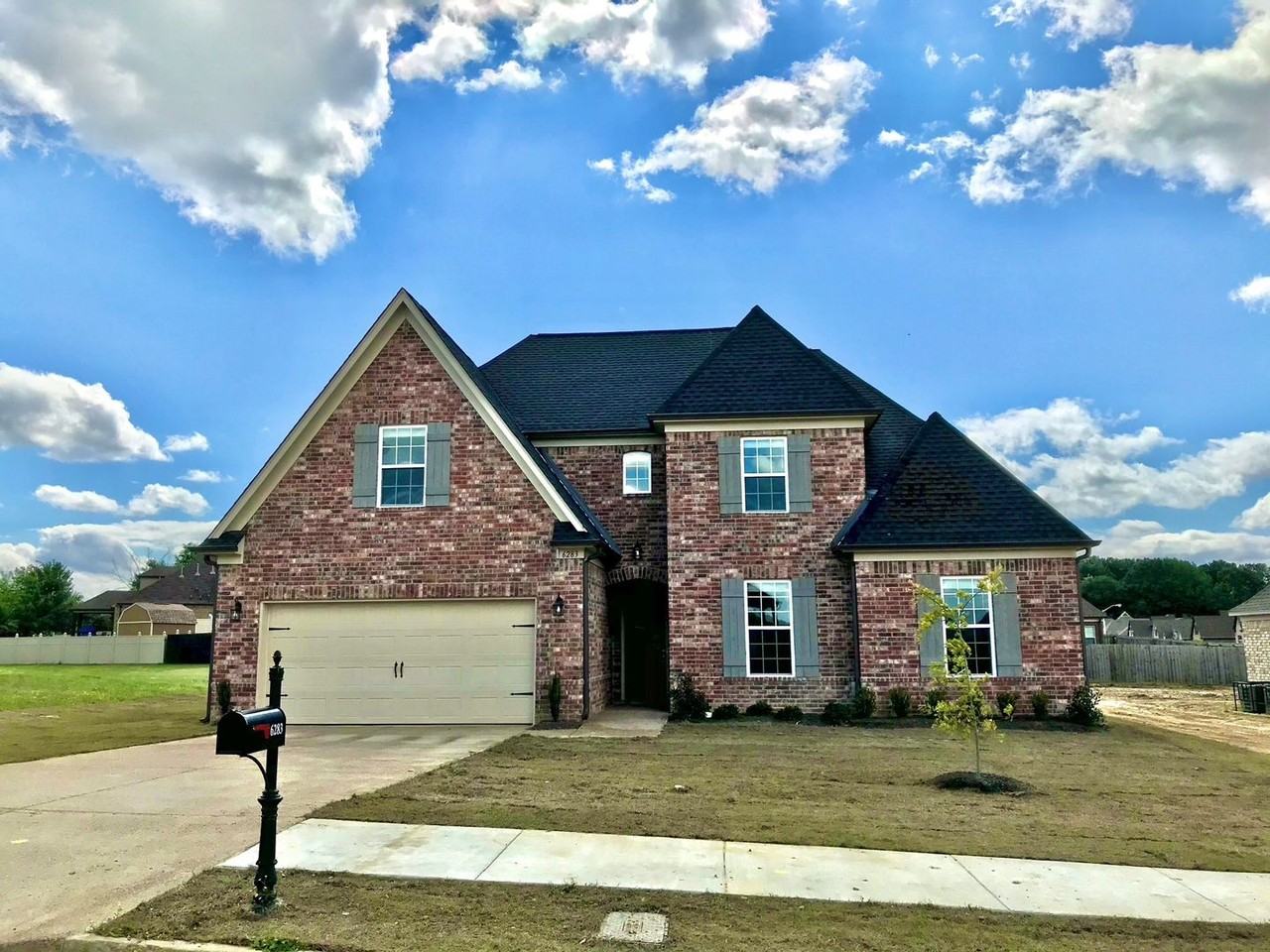 6283 Darwood Dr - Photo 2 of 13