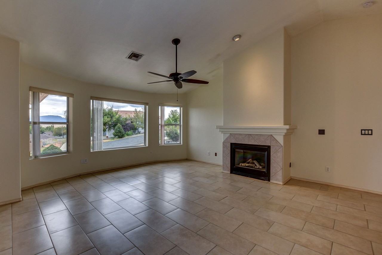 8381 E Hopi Cir - Photo 5 of 39