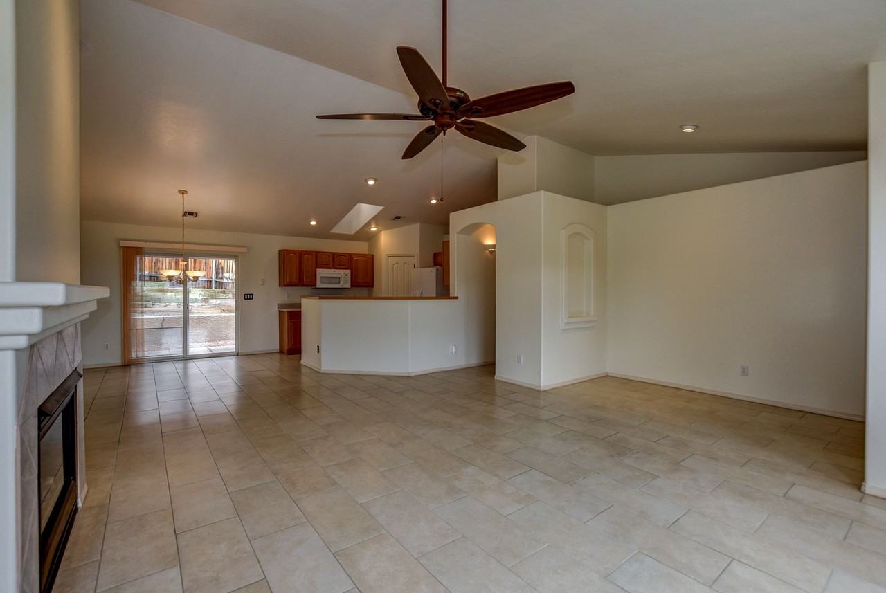 8381 E Hopi Cir - Photo 6 of 39