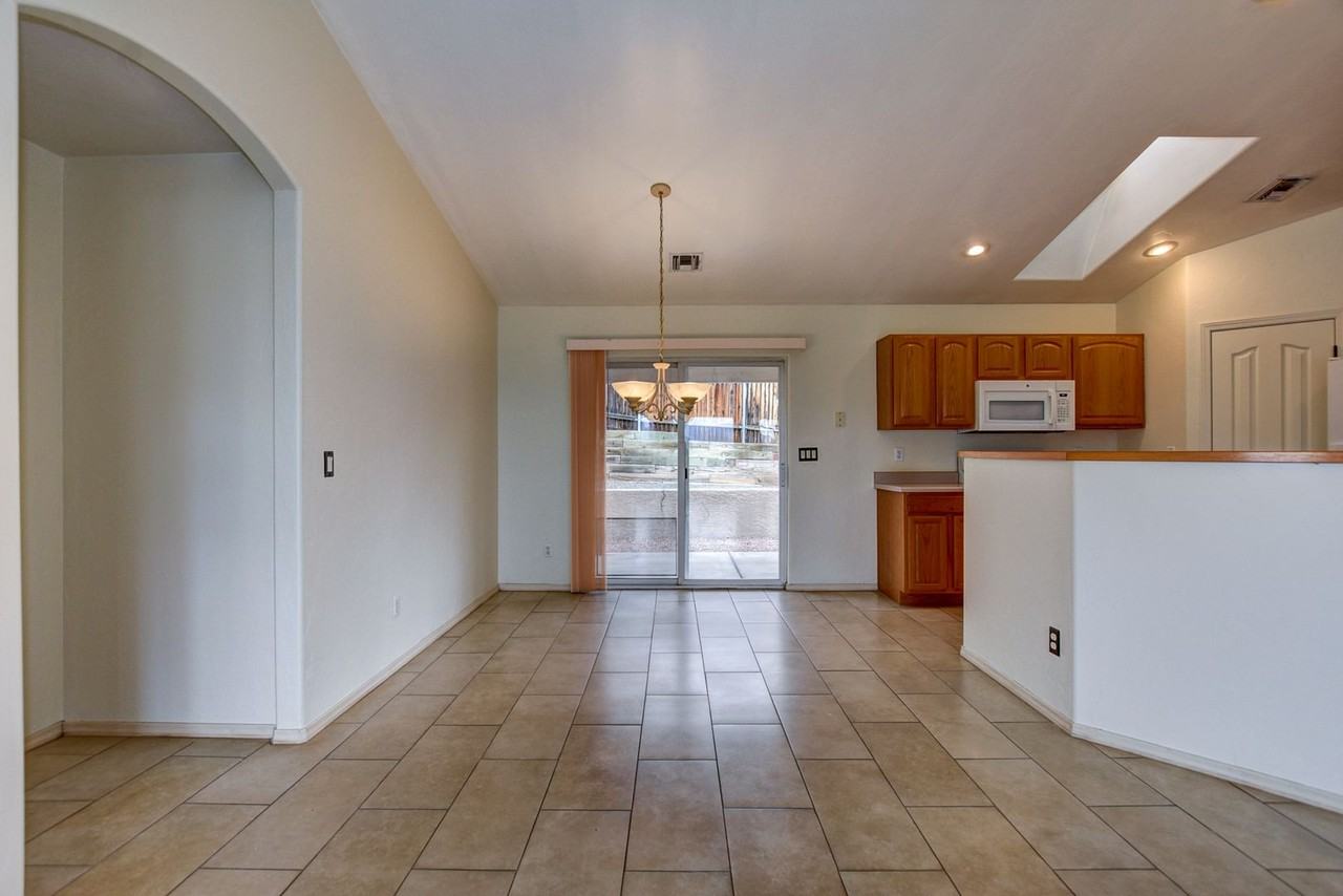 8381 E Hopi Cir - Photo 7 of 39