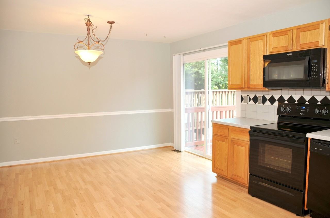 125 N Towne Ct - Photo 3 of 17