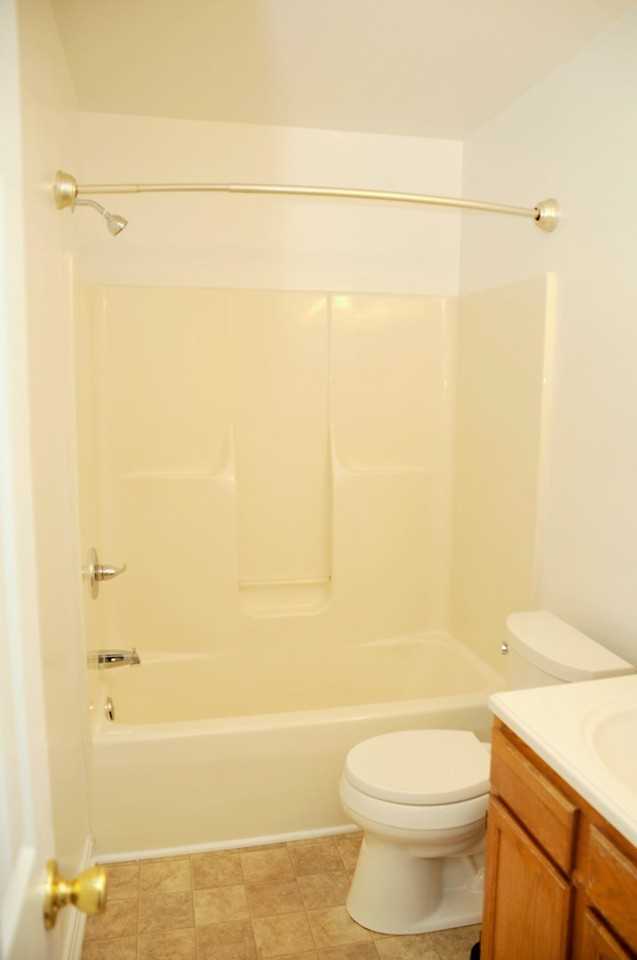 125 N Towne Ct - Photo 7 of 17