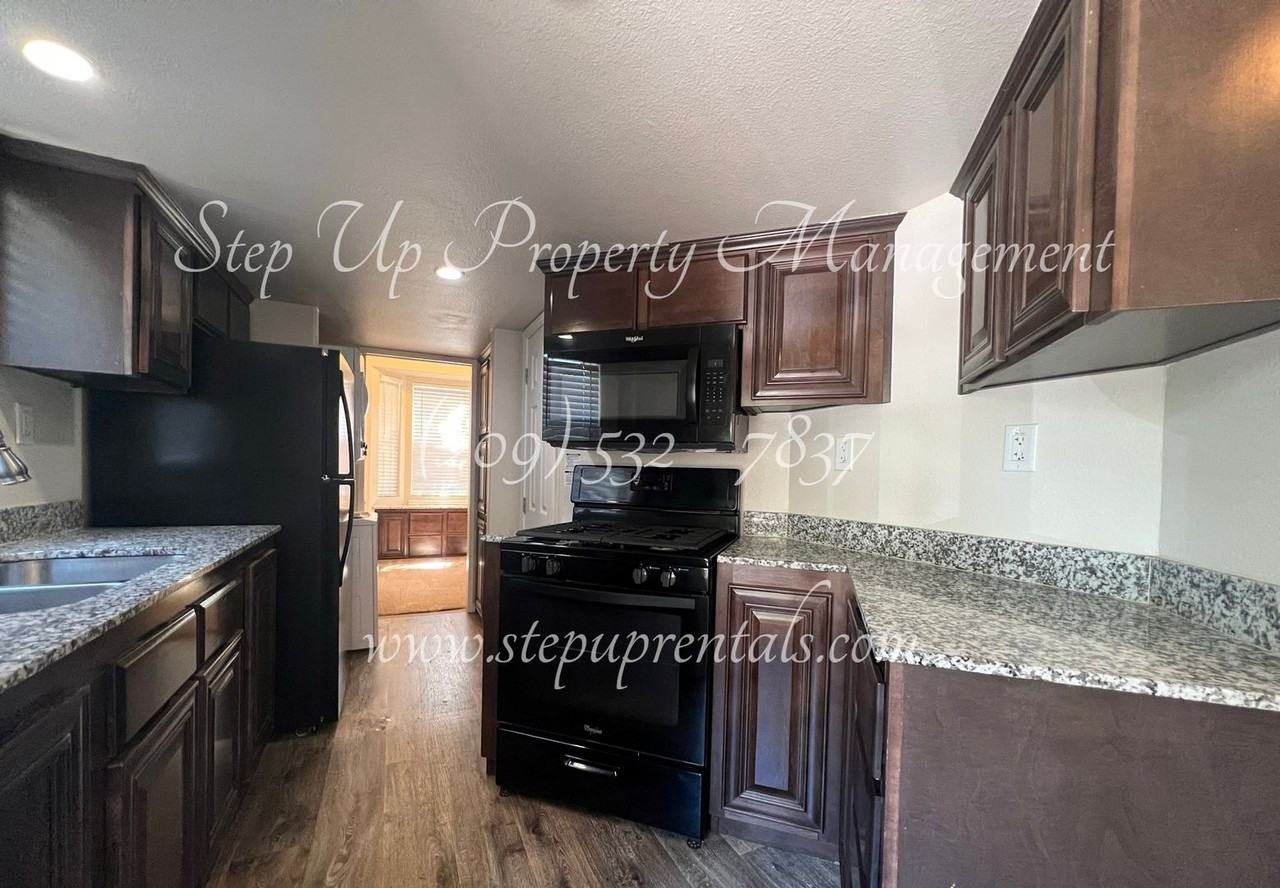 20326 S Sunshine Rd #B - Photo 6 of 13