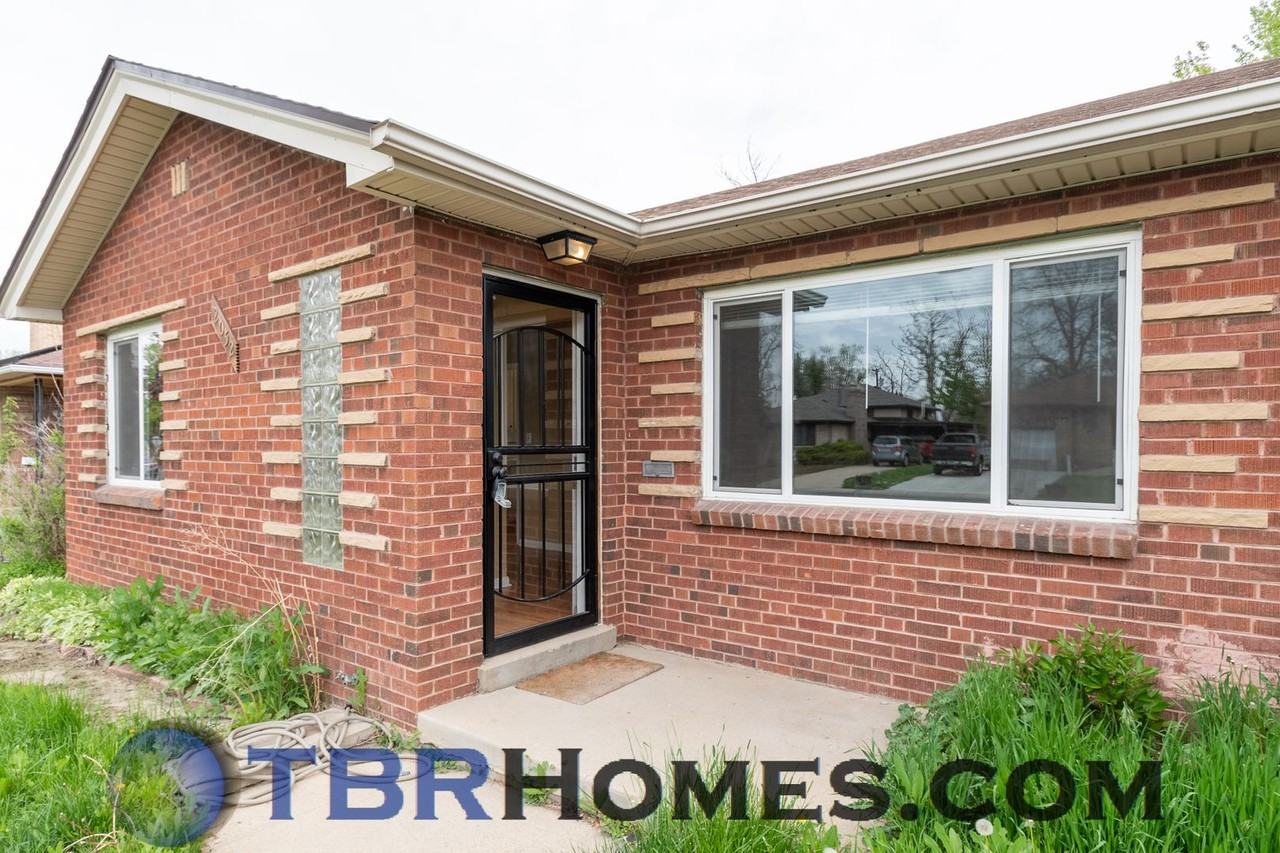 2052 Jamaica Street - Photo 2 of 21