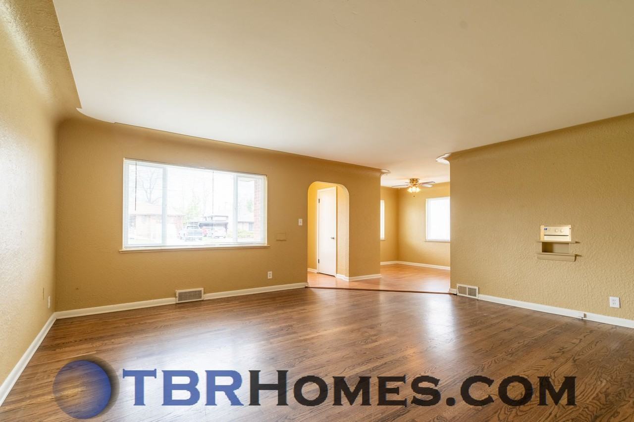 2052 Jamaica Street - Photo 3 of 21