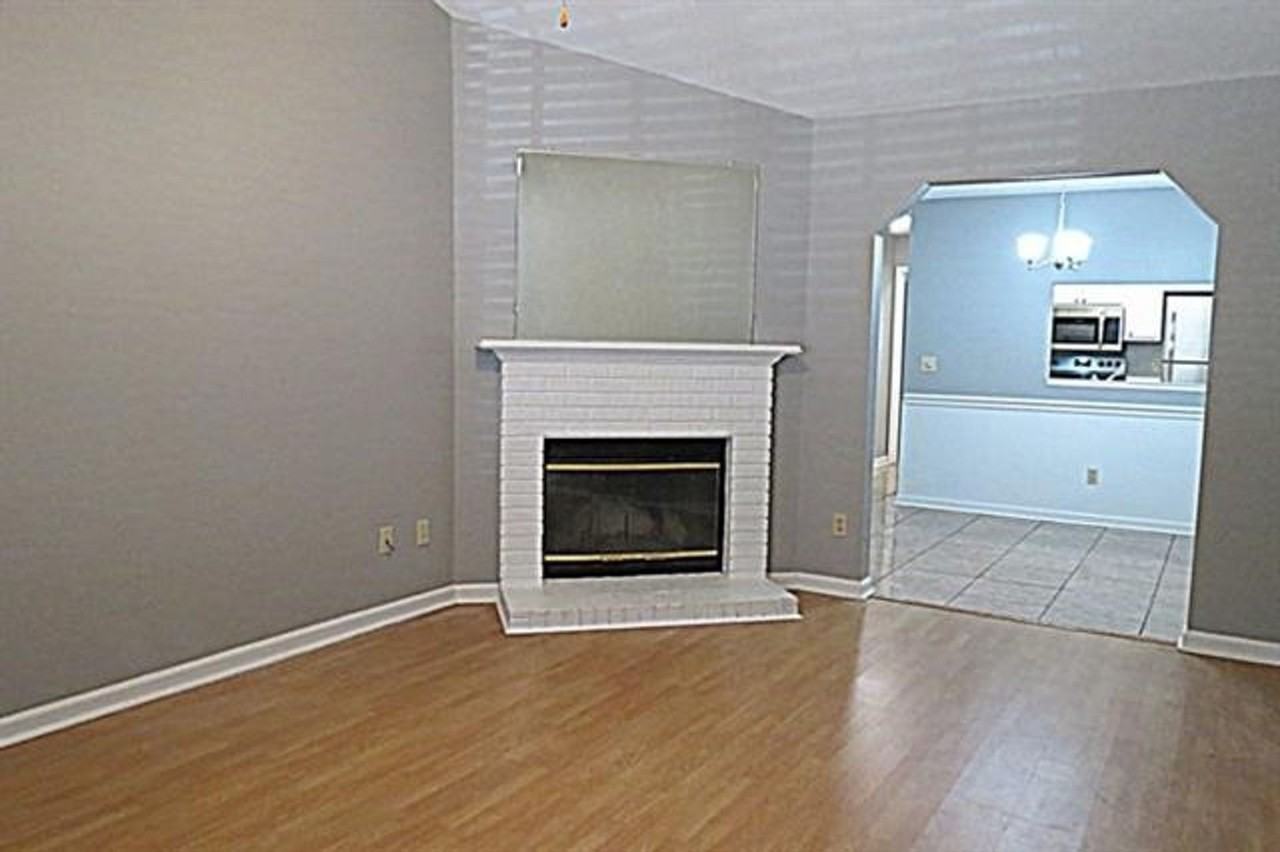 3913 Gaffney Loop - Photo 3 of 10