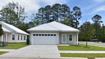 featured image of 10 Oakfield Dr N