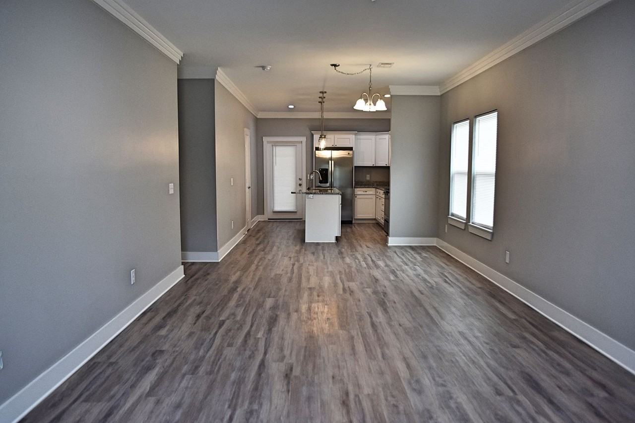 10 Oakfield Dr N - Photo 6 of 26