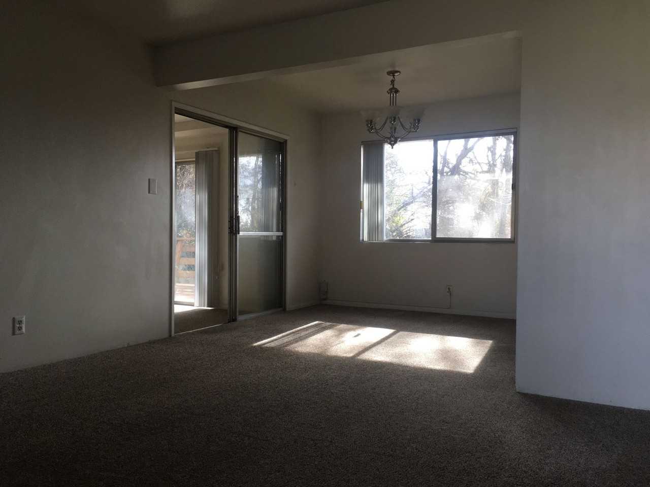 11775 Auburn Ave - Photo 3 of 13