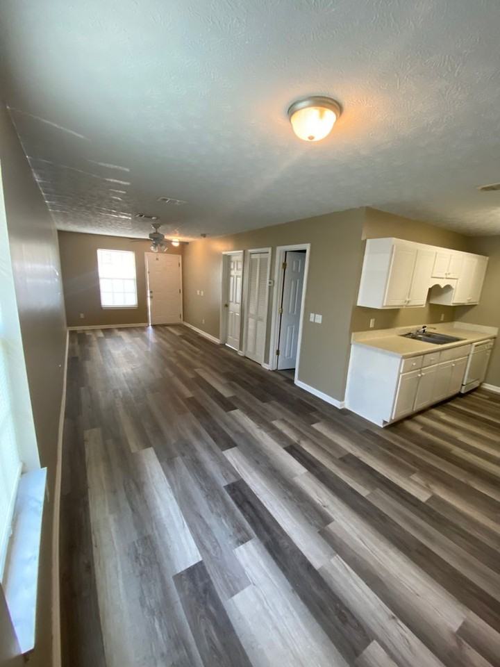2200 Laurie Ave - Photo 3 of 10