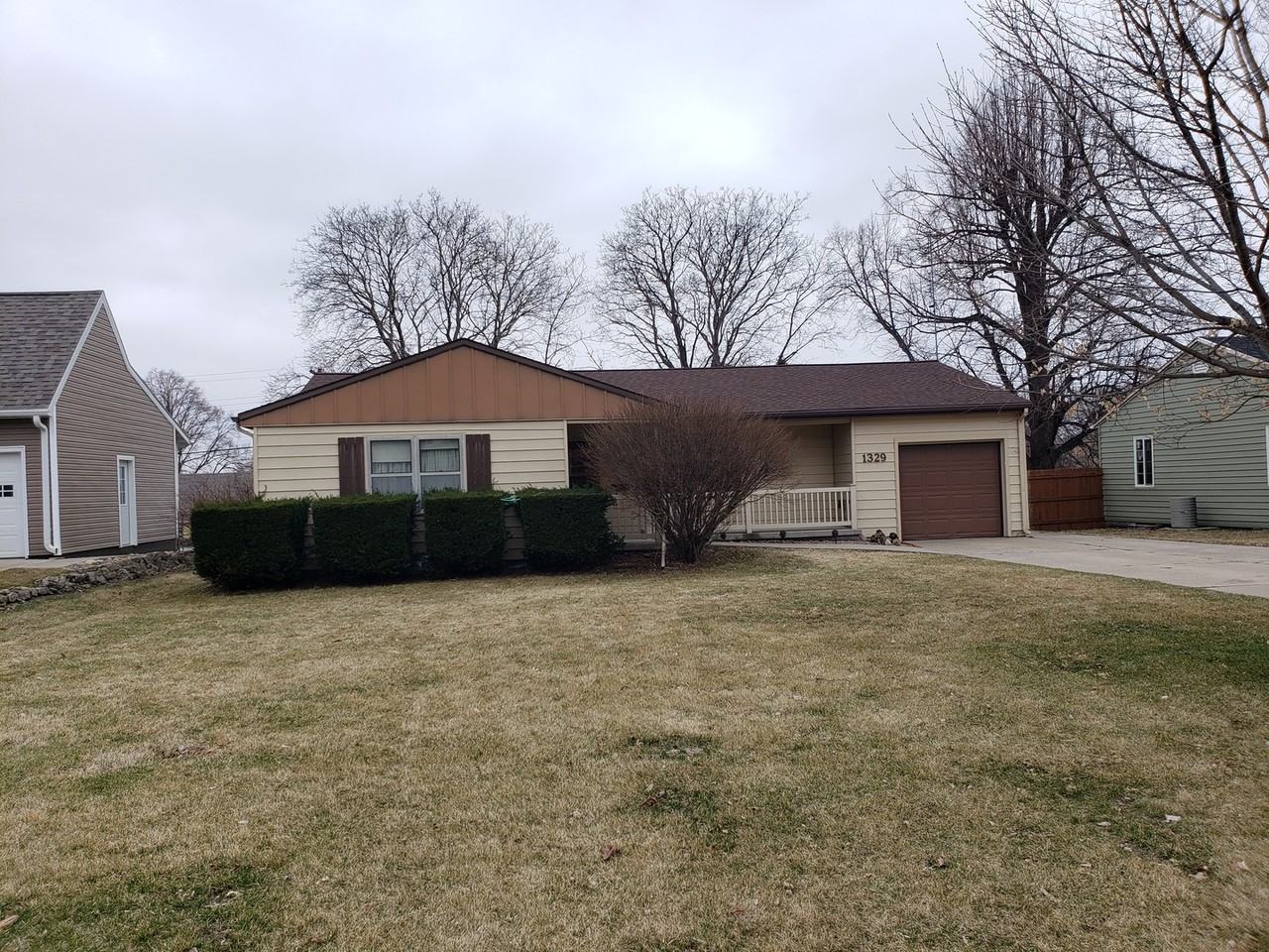 1329 Verges Ave - Photo 2 of 43