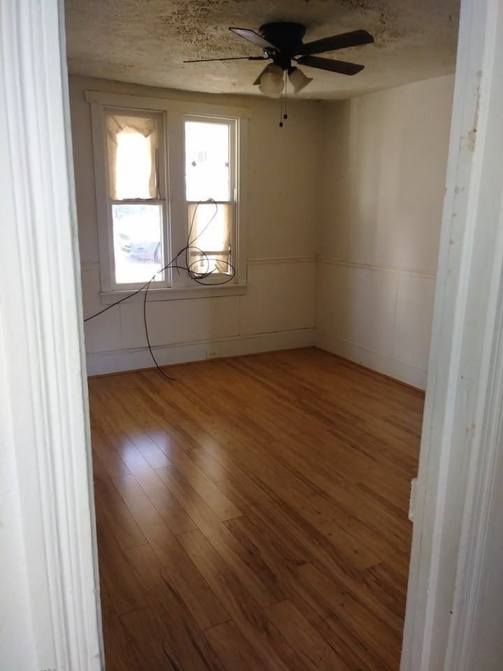 609 Chestnut St - Photo 3 of 11