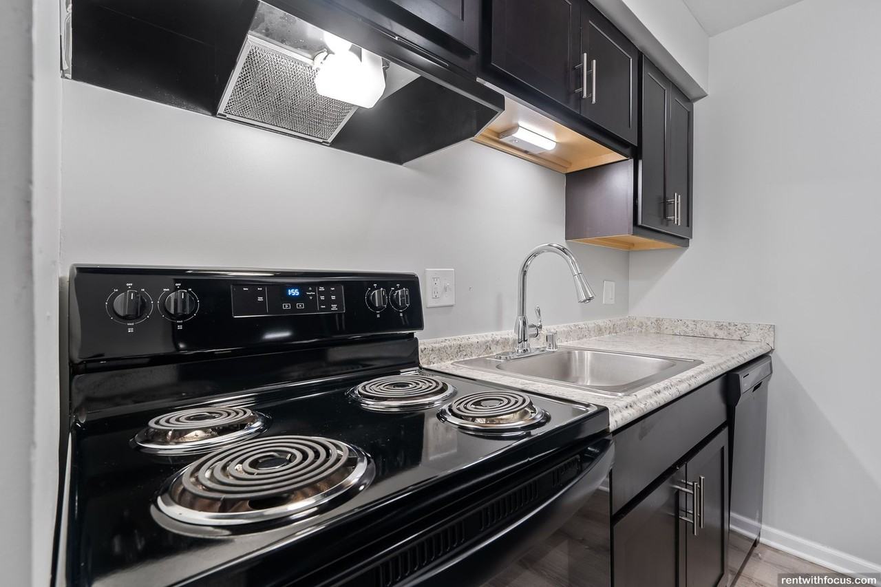 Franklin Park - 6343 - Photo 2 of 25