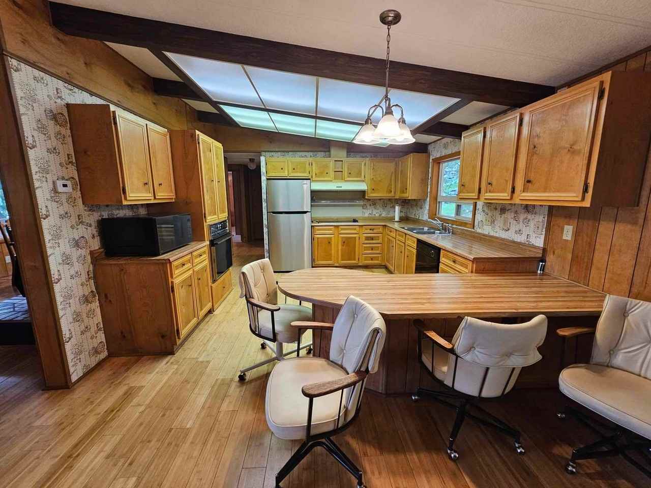 31468 Kings Point Rd - Photo 5 of 24