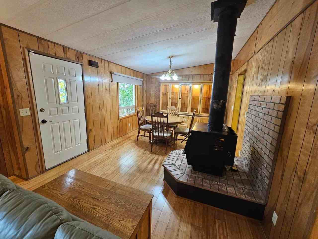 31468 Kings Point Rd - Photo 6 of 24