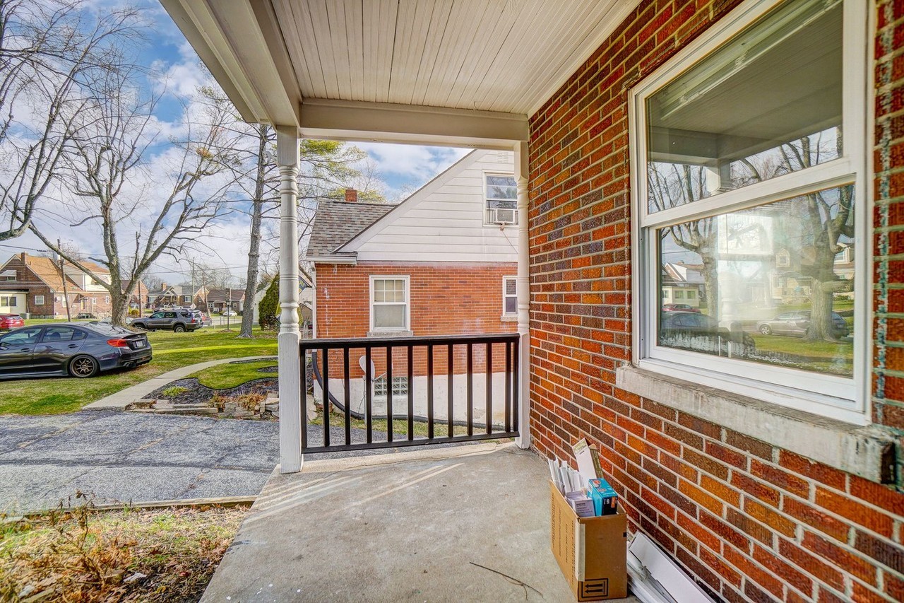 4715 Basil Ln - Photo 4 of 37