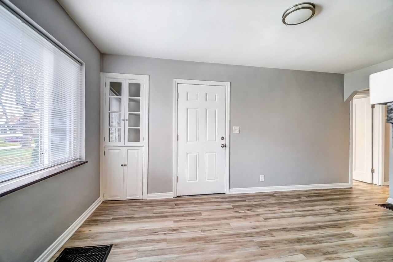 4715 Basil Ln - Photo 6 of 37