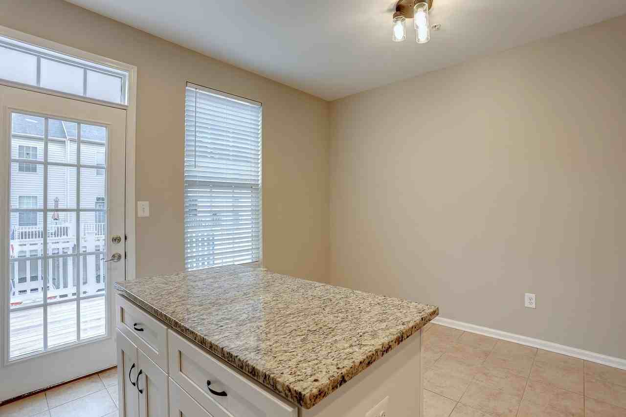 7118 Penny Ln - Photo 5 of 28