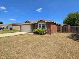 3303 Driftwood Dr - Photo 1 of 1